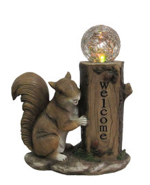 China Klassischer Eichhörnchen-Willkommens-Garten-Solarlicht, Tiersolarlichter im Freien mit Glaskugel fournisseur