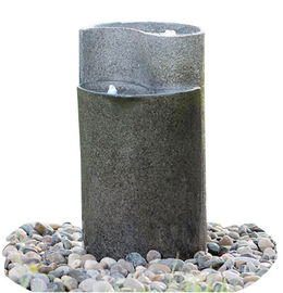 China Zylinder formte Betonwerkstein-Garten-Brunnen/große Brunnen im Freien  fournisseur